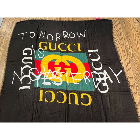 NWT Gucci Coco Capitan Silk Blend Black Shawl Scarf 140 x 140 - Picture 4 of 9